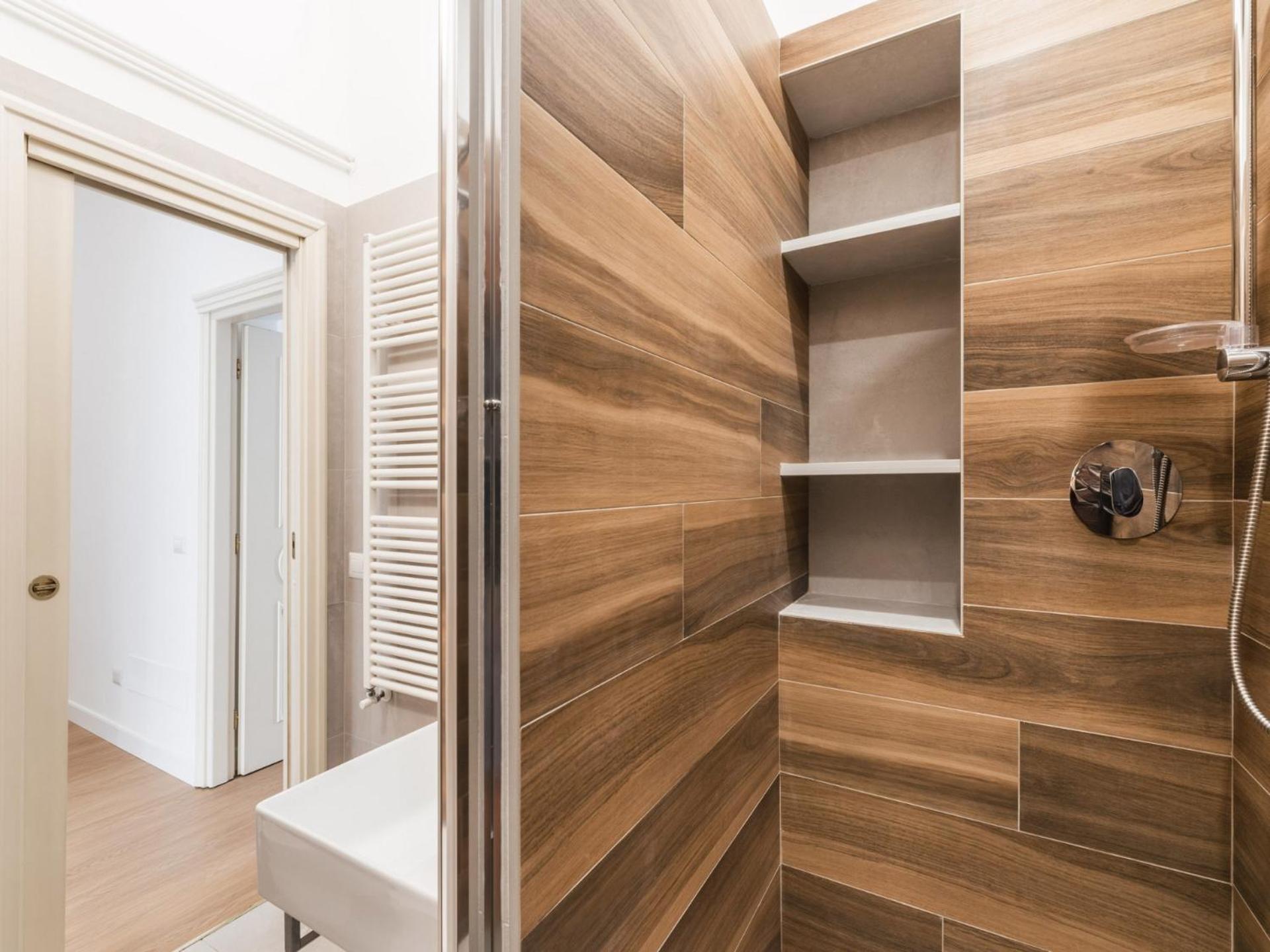 The Rent - Bright Two-bedroom Between Prati And San Pietro *